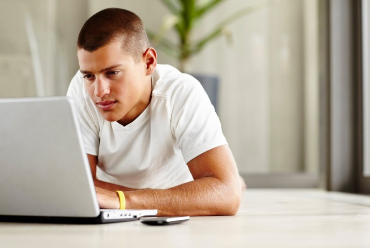 Rencontre gay sur internet : comment ça marche et pourquoi s'inscrire ?